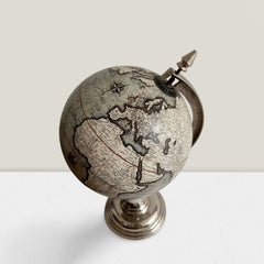 Globe terrestre 025