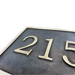 Plaque de numéro de maison en laiton BNP86