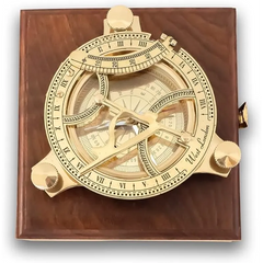 Brújula con reloj de sol con caja de madera SC95