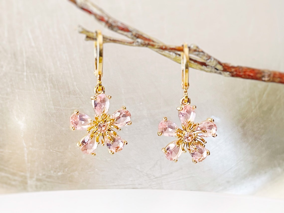 Garnet flower dangle earrings in 14k gold, red garnet flower drop earrings, January birthstone earrings, gift for mom, gift for her